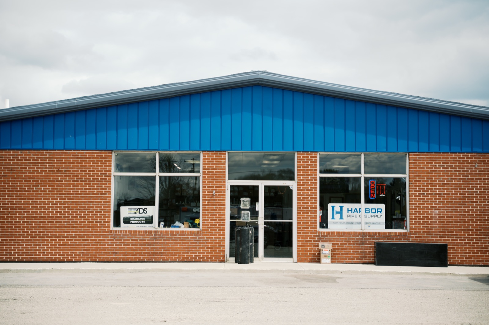 Harbor Pipe & Supply storefront in Traverse City